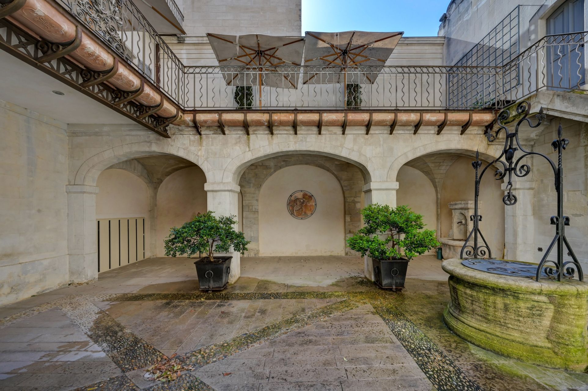 hôtel particulier 14 Pièces en vente sur AVIGNON (84000)