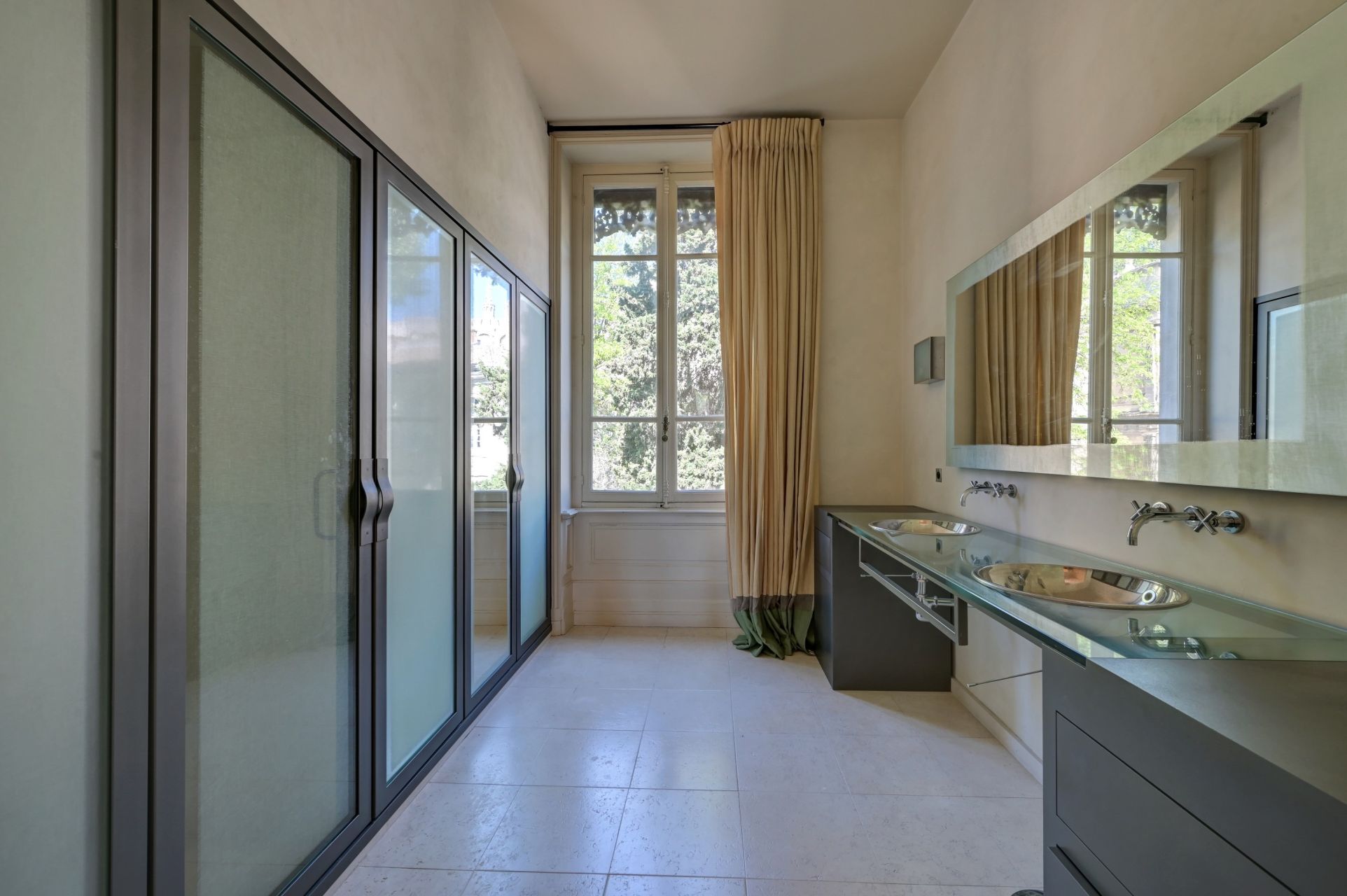 hôtel particulier 14 Pièces en vente sur AVIGNON (84000)