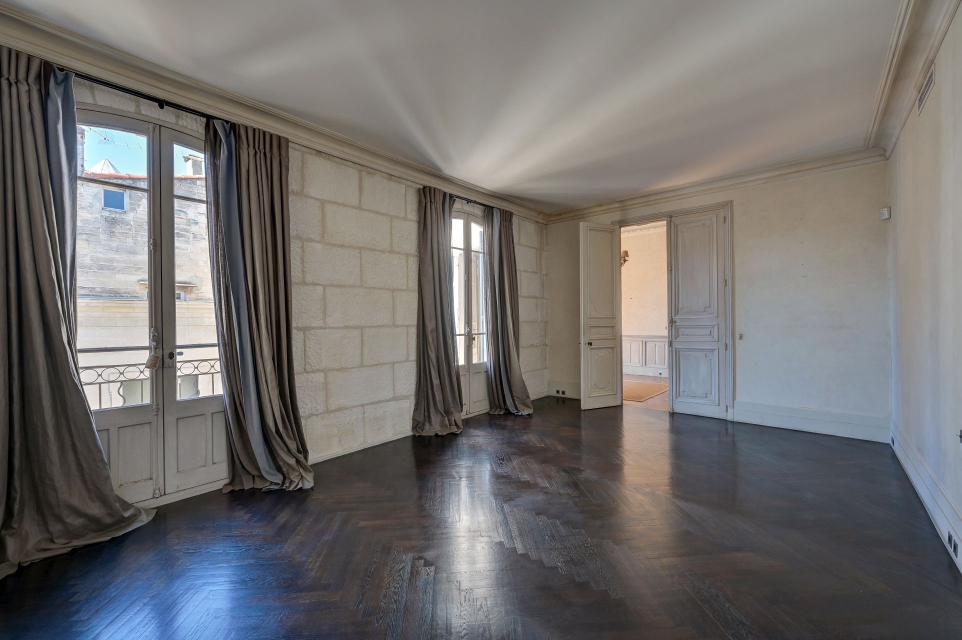 hôtel particulier 14 Pièces en vente sur AVIGNON (84000)