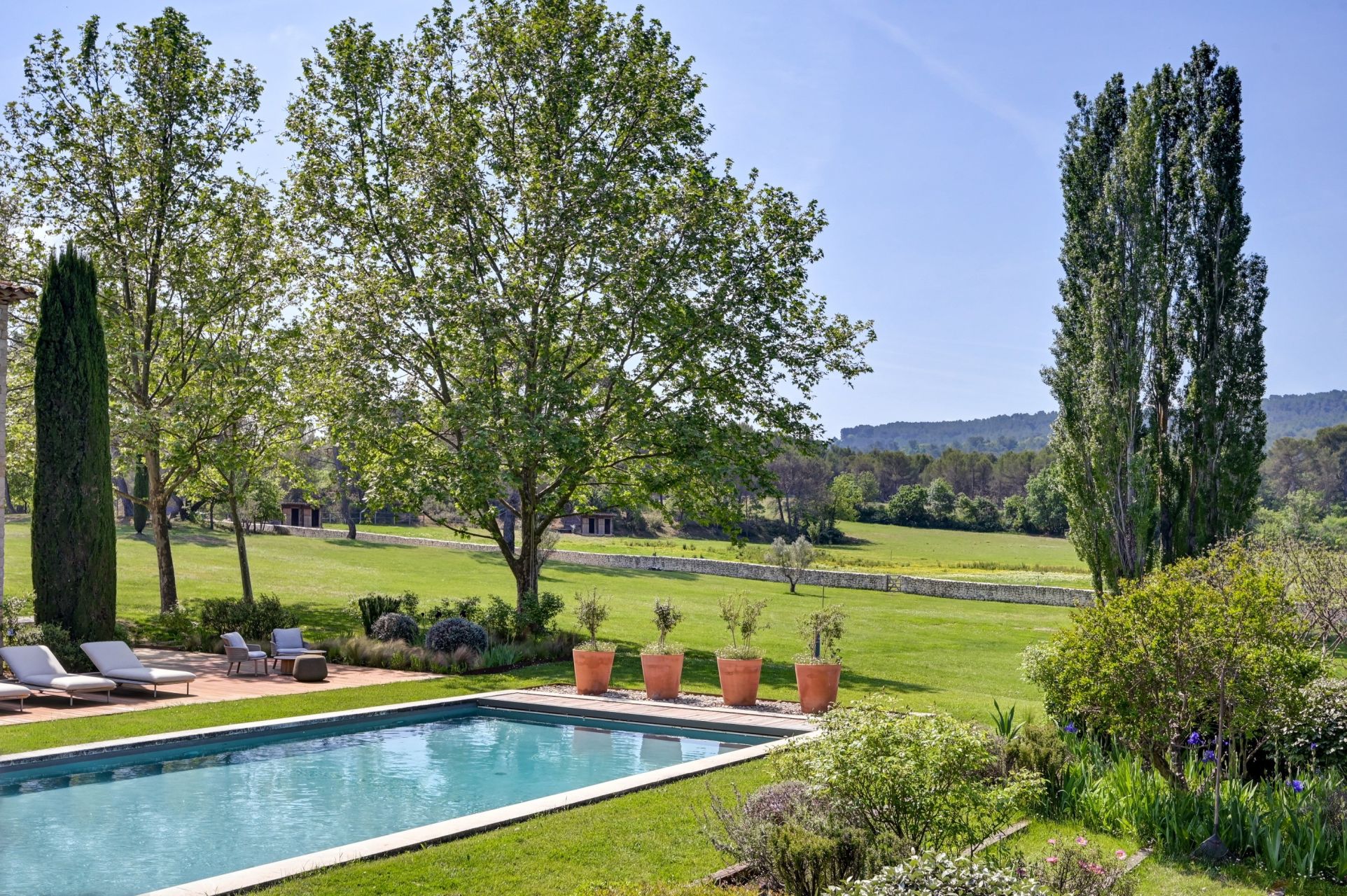 house 15 Rooms for sale on MEYRARGUES (13650)