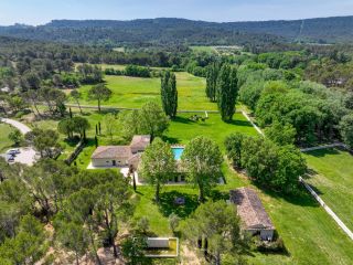house 15 Rooms for sale on AIX EN PROVENCE (13100)