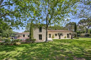 house 15 Rooms for sale on AIX EN PROVENCE (13100)