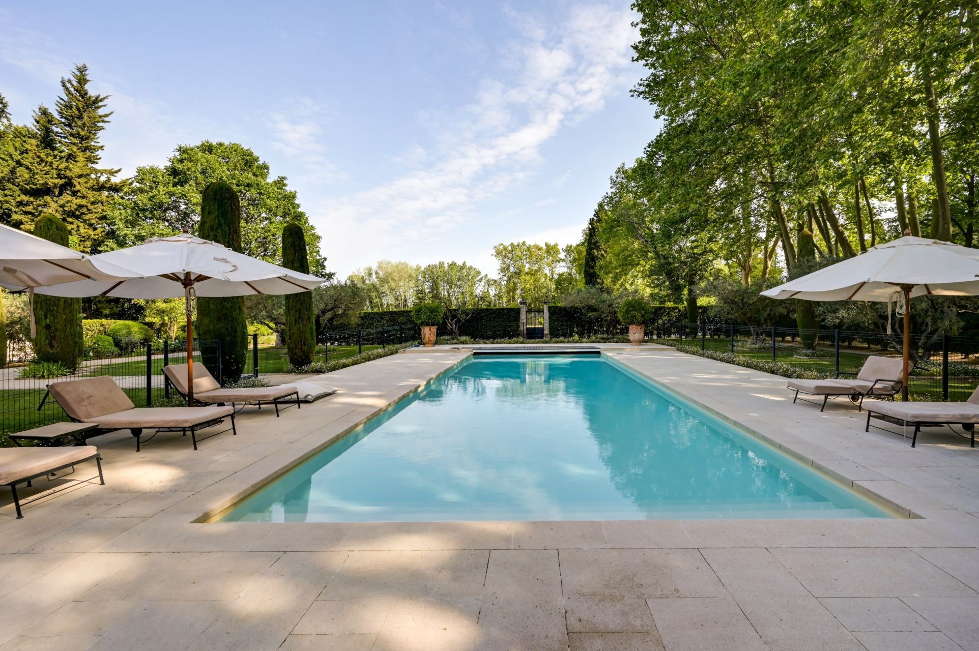 house 23 Rooms for sale on ST REMY DE PROVENCE (13210)