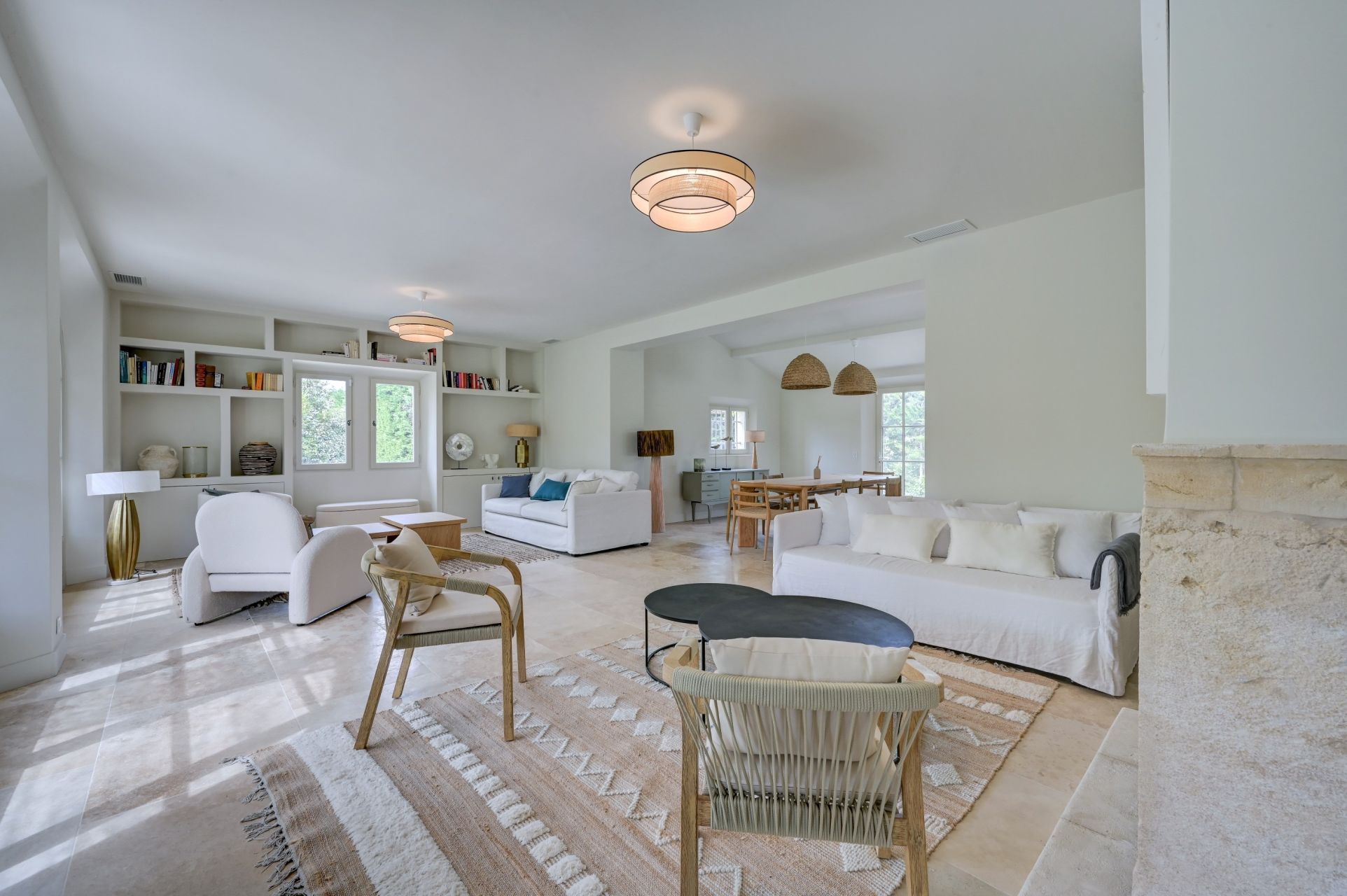 mas 8 Rooms for sale on EYGALIERES (13810)