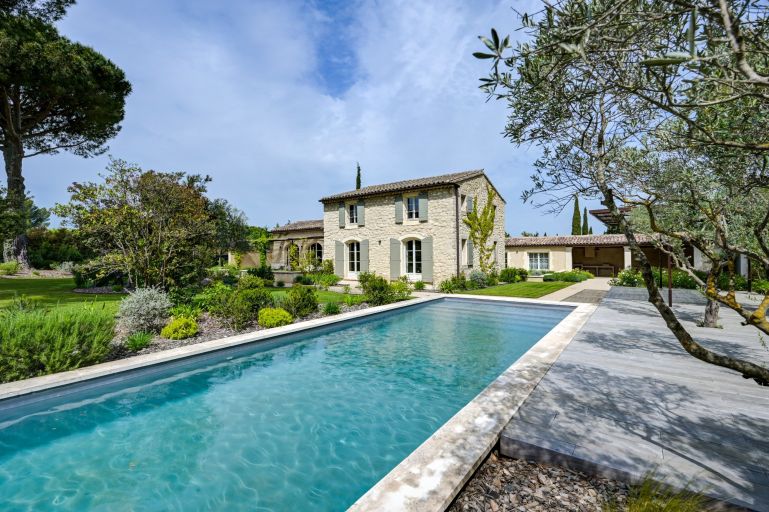 mas 8 Pièces en vente sur EYGALIERES (13810)