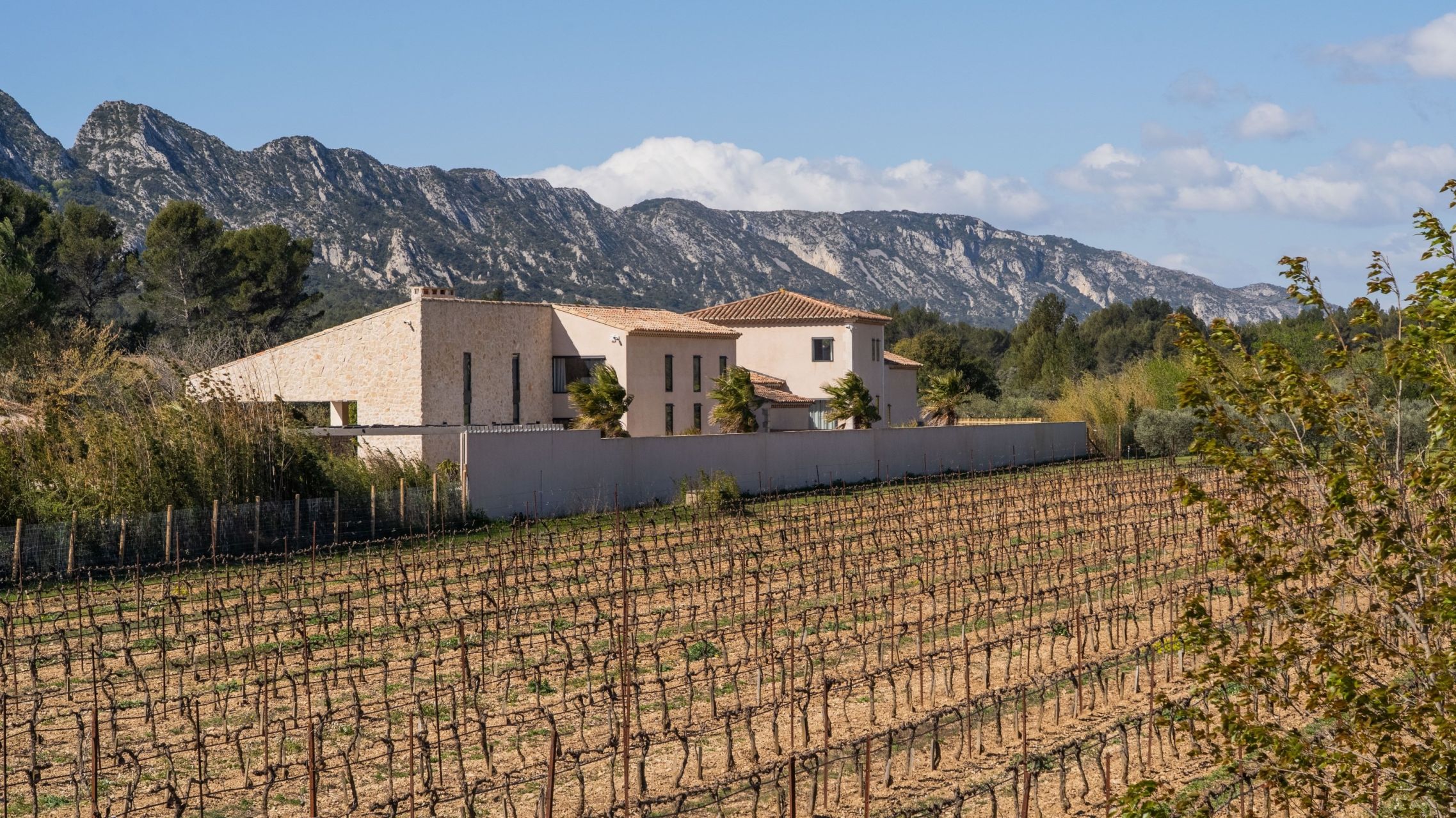 house 8 Rooms for sale on EYGALIERES (13810)