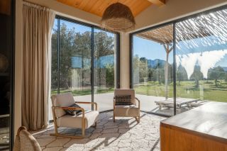 house 8 Rooms for sale on EYGALIERES (13810)