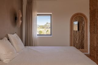 house 8 Rooms for sale on EYGALIERES (13810)