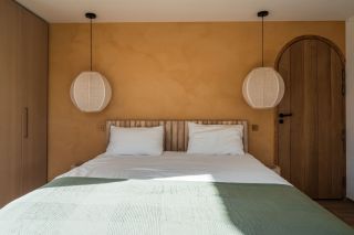 house 8 Rooms for sale on EYGALIERES (13810)