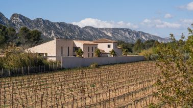 house 8 Rooms for sale on EYGALIERES (13810)