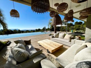 villa 12 Pièces en location saisonnière sur AIX EN PROVENCE (13540)