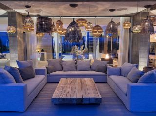 villa 12 Pièces en location saisonnière sur AIX EN PROVENCE (13540)