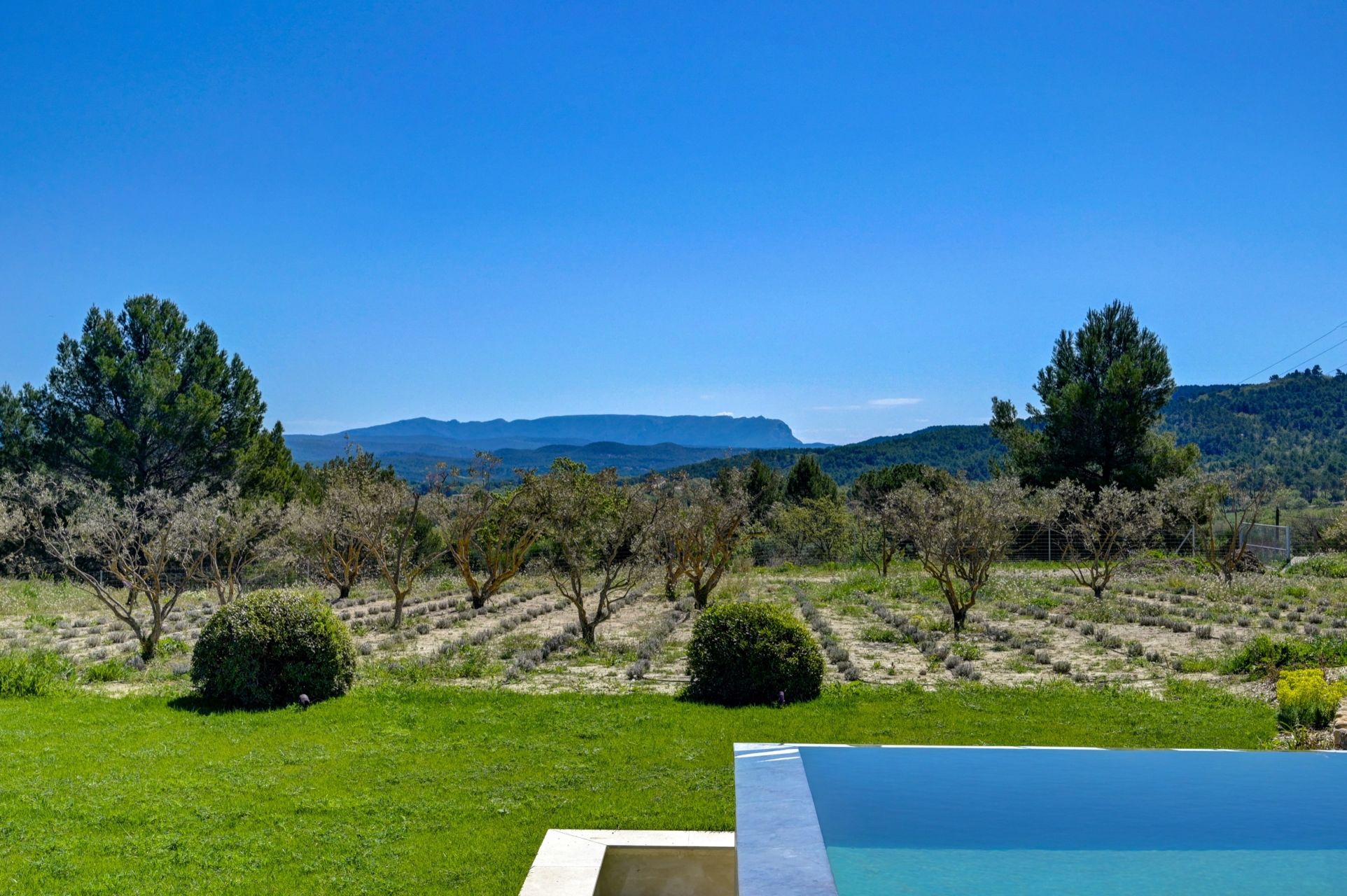 maison 10 Pièces en vente sur AIX EN PROVENCE (13100)
