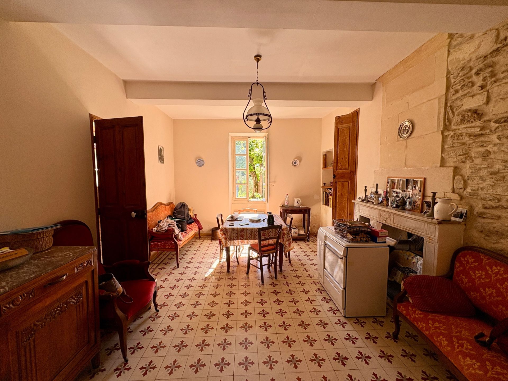 maison 8 Pièces en vente sur ST ETIENNE DU GRES (13103)
