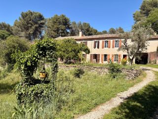maison 8 Pièces en vente sur ST ETIENNE DU GRES (13103)
