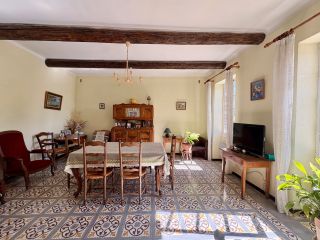maison 8 Pièces en vente sur ST ETIENNE DU GRES (13103)