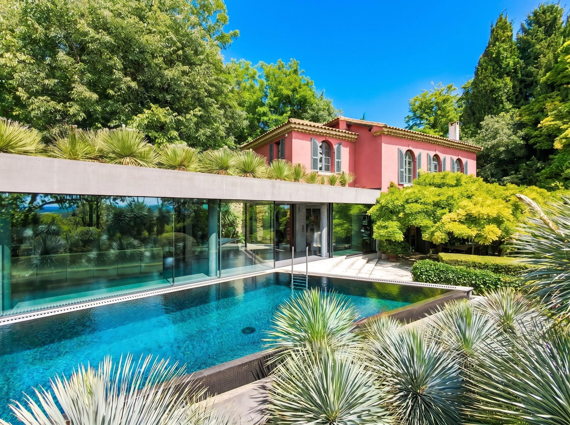 architect's house 10 Rooms for sale on VILLENEUVE LES AVIGNON (30400)