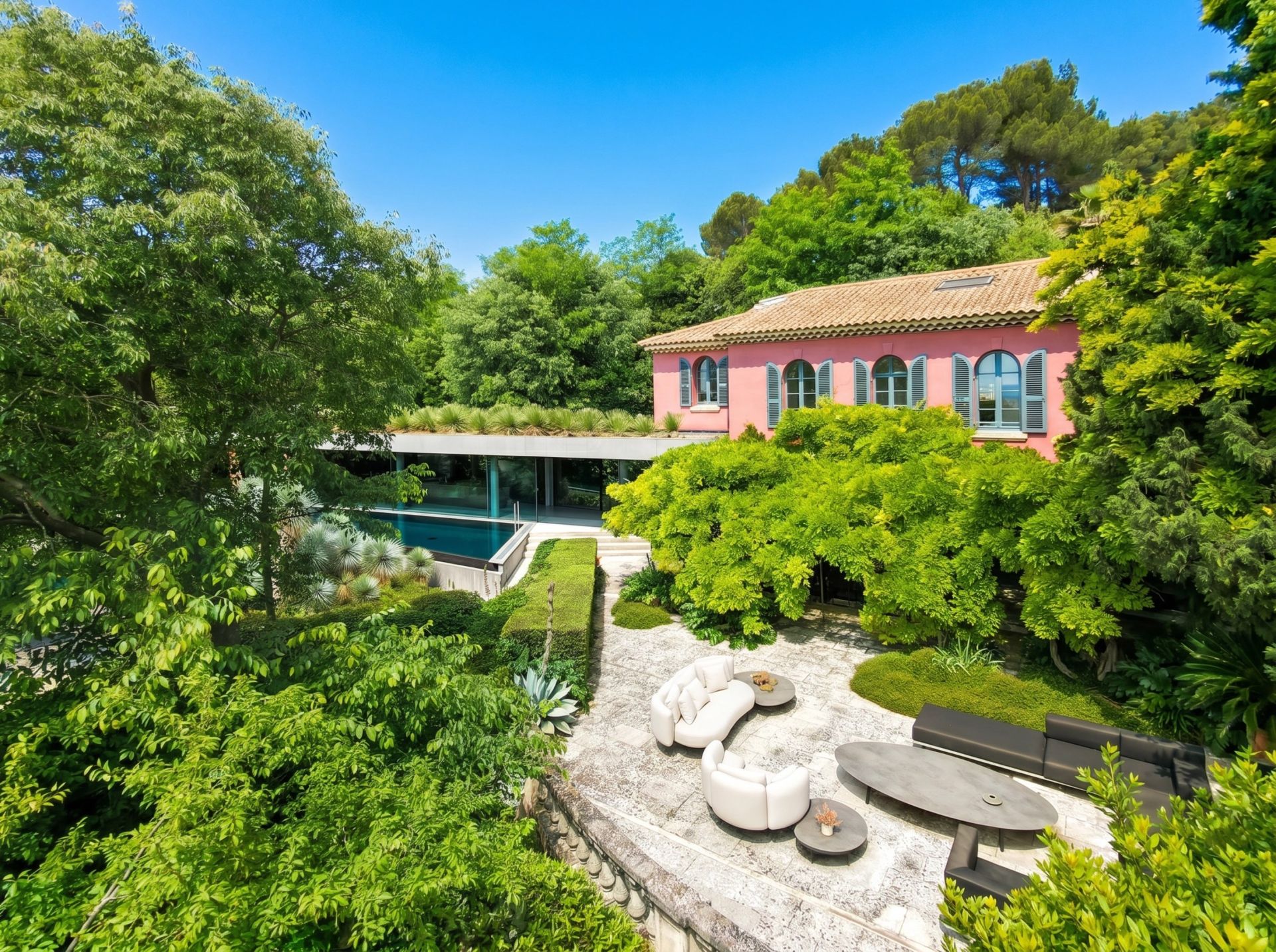 architect's house 10 Rooms for sale on VILLENEUVE LES AVIGNON (30400)