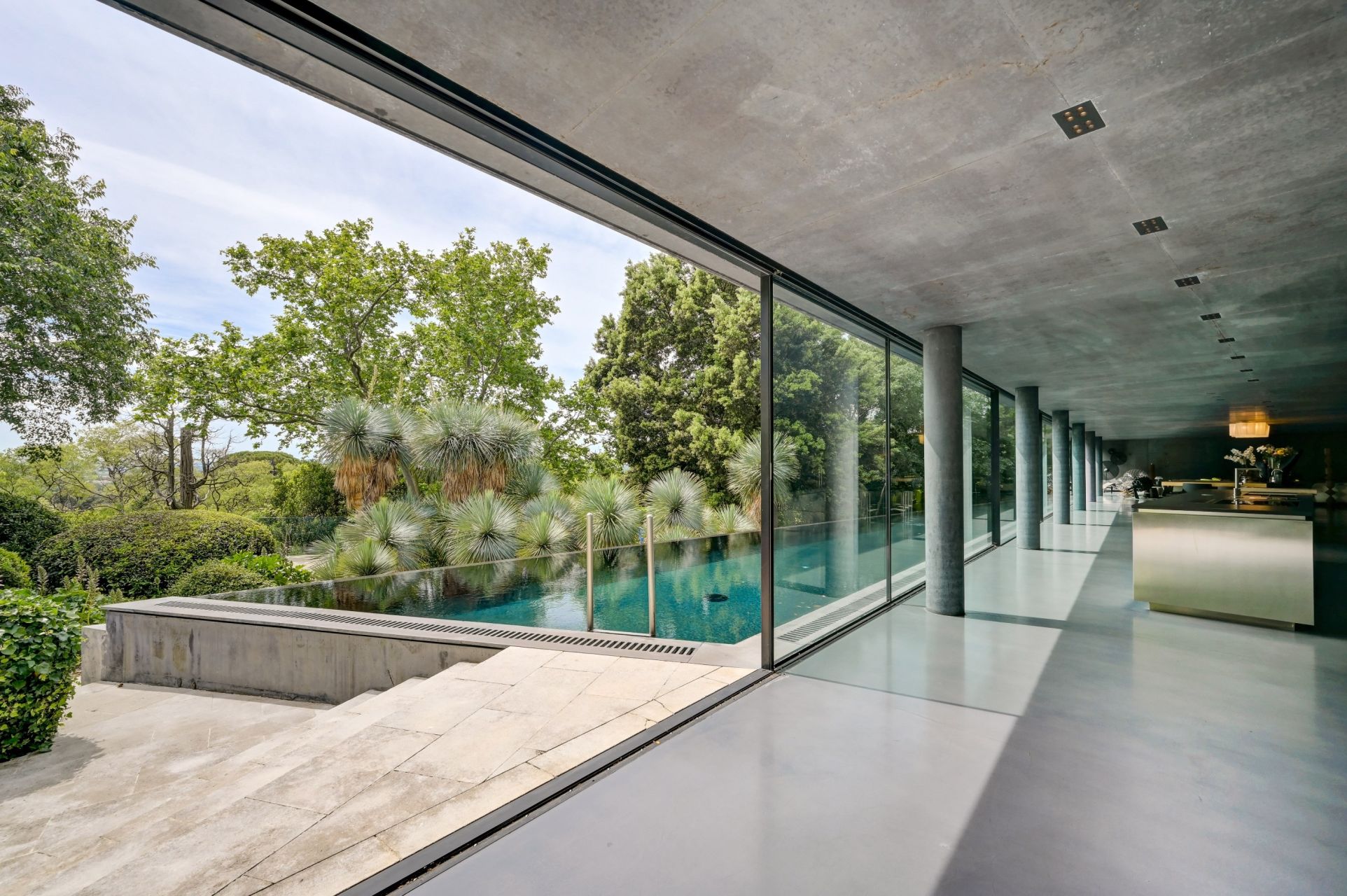 architect's house 10 Rooms for sale on VILLENEUVE LES AVIGNON (30400)
