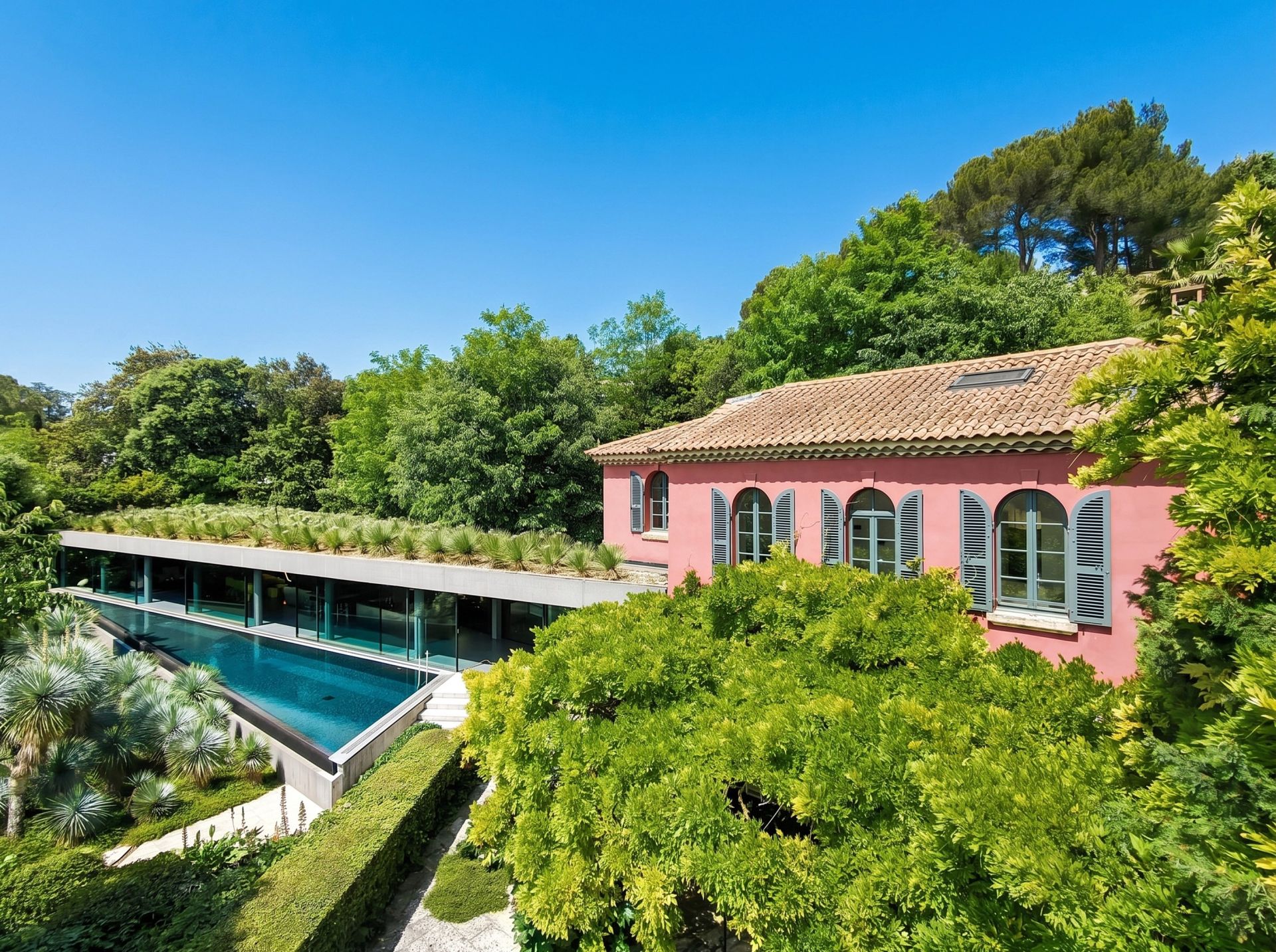architect's house 10 Rooms for sale on VILLENEUVE LES AVIGNON (30400)