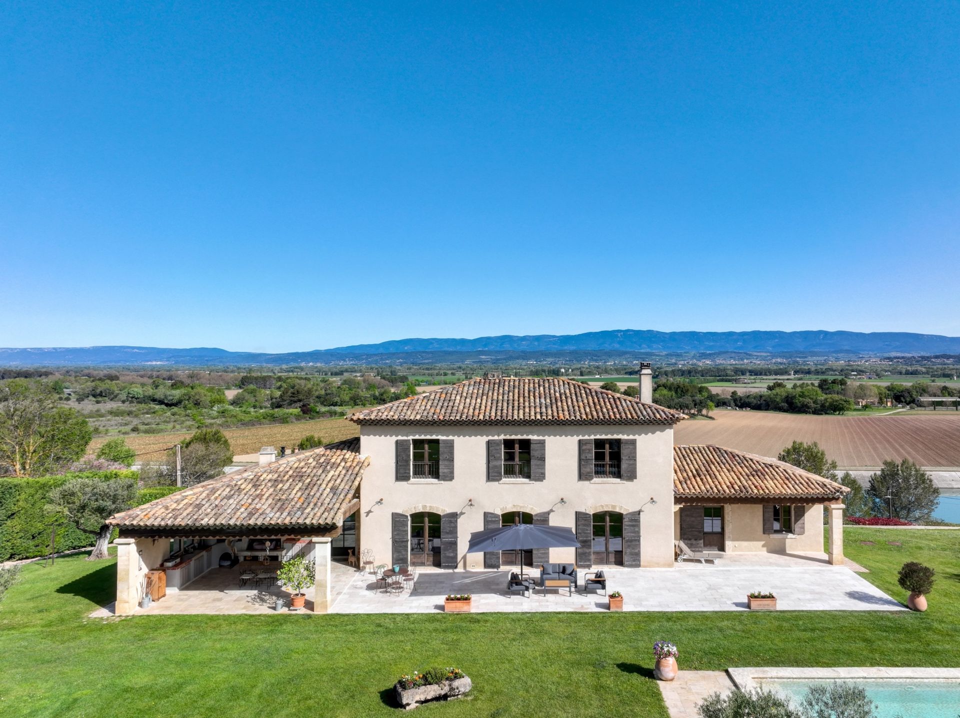 maison 8 Pièces en vente sur AIX EN PROVENCE (13100)