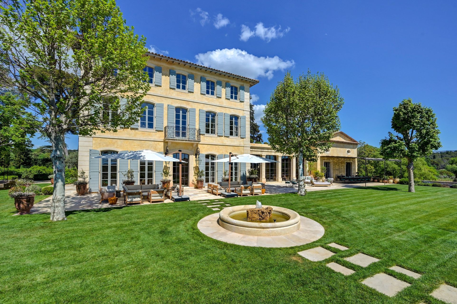 wine estate 20 Rooms for seasonal rent on AIX EN PROVENCE (13100)