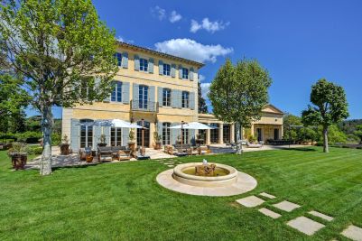Rental Wine estate Aix-en-Provence 20&nbsp;Rooms 1000&nbsp;m²