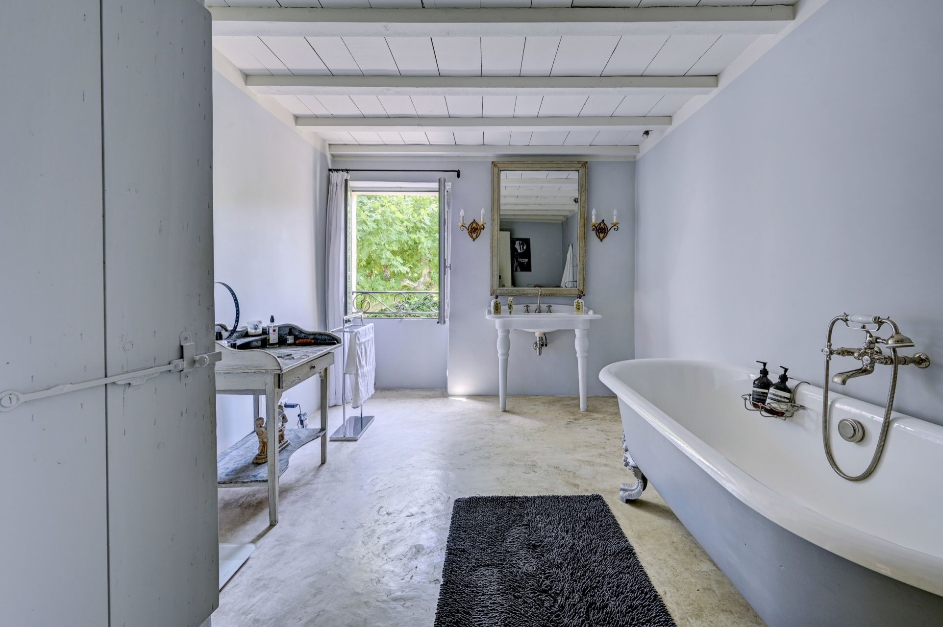 house 7 Rooms for sale on ST REMY DE PROVENCE (13210)