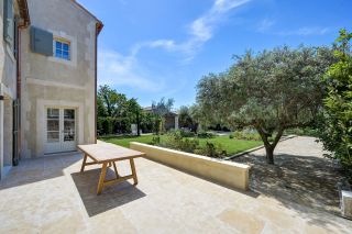 mas 6 Rooms for sale on MAUSSANE LES ALPILLES (13520)