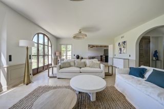 mas 6 Rooms for sale on MAUSSANE LES ALPILLES (13520)