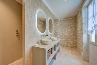mas 6 Rooms for sale on MAUSSANE LES ALPILLES (13520)