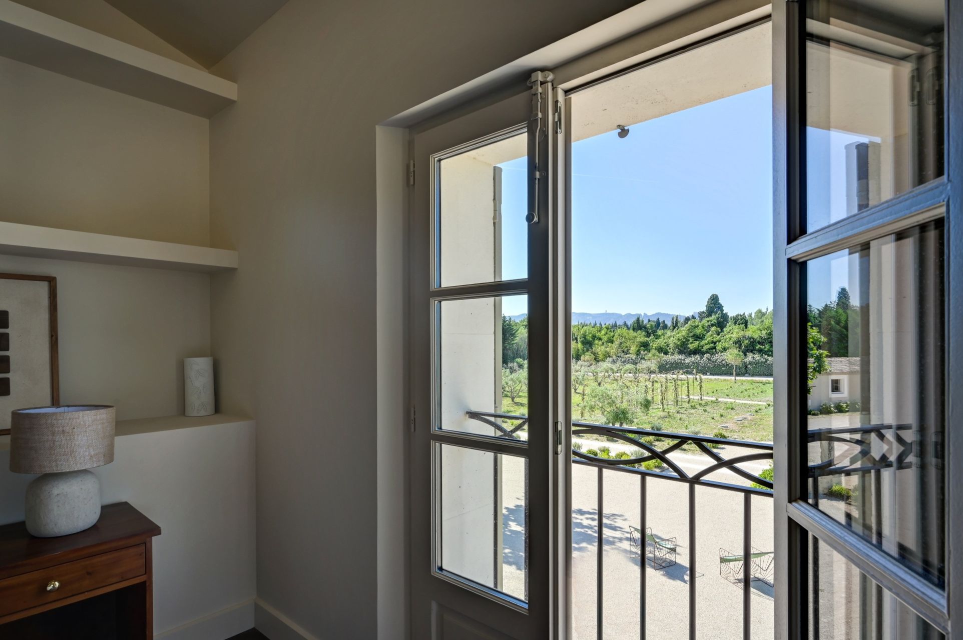 house 10 Rooms for sale on ST REMY DE PROVENCE (13210)