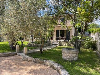 house 5 Rooms for sale on PARADOU (13520)