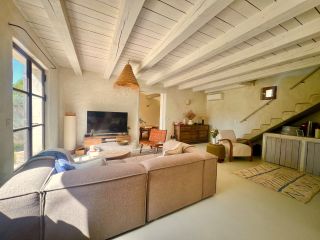 house 5 Rooms for sale on PARADOU (13520)