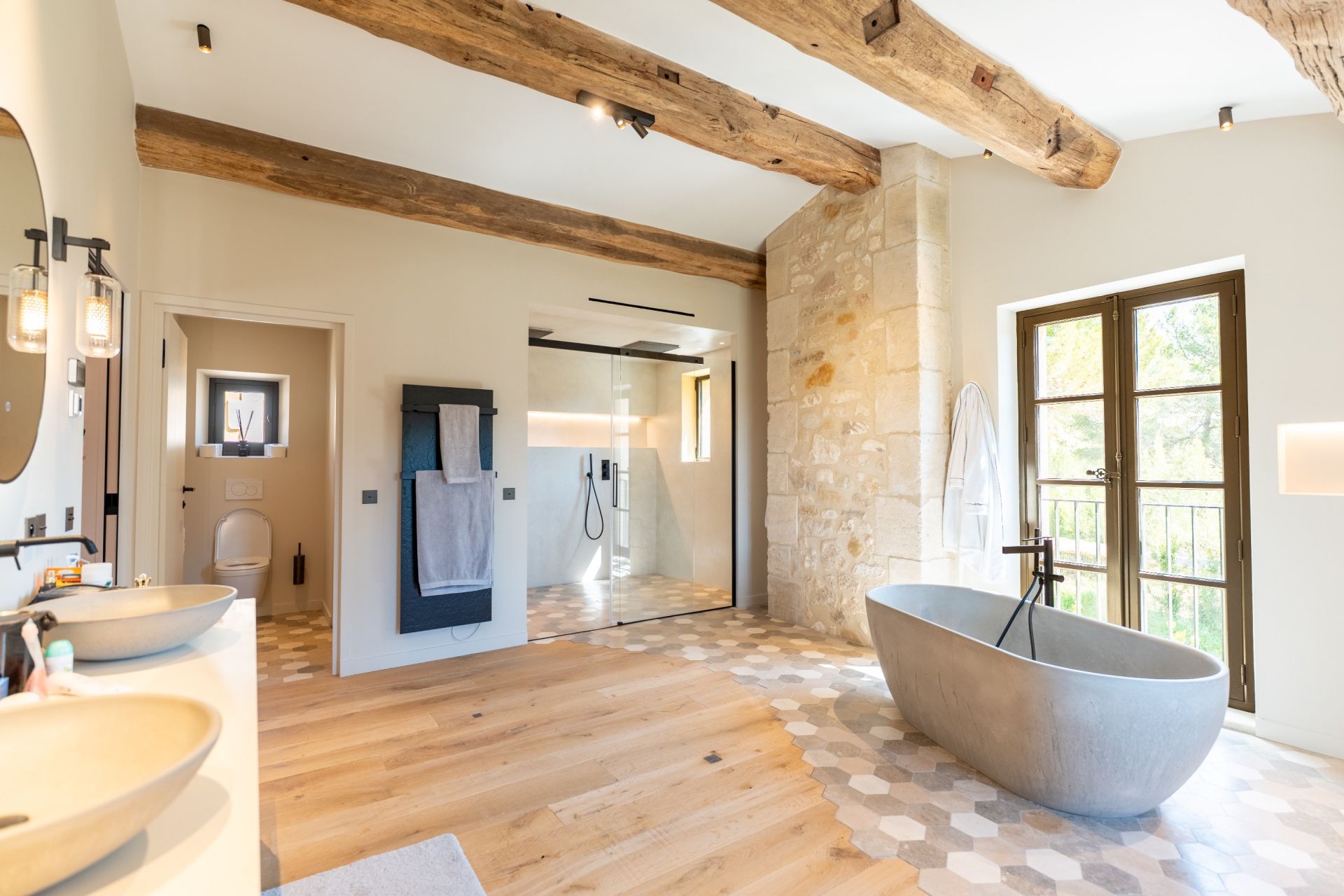 mas 13 Rooms for sale on MAUSSANE LES ALPILLES (13520)
