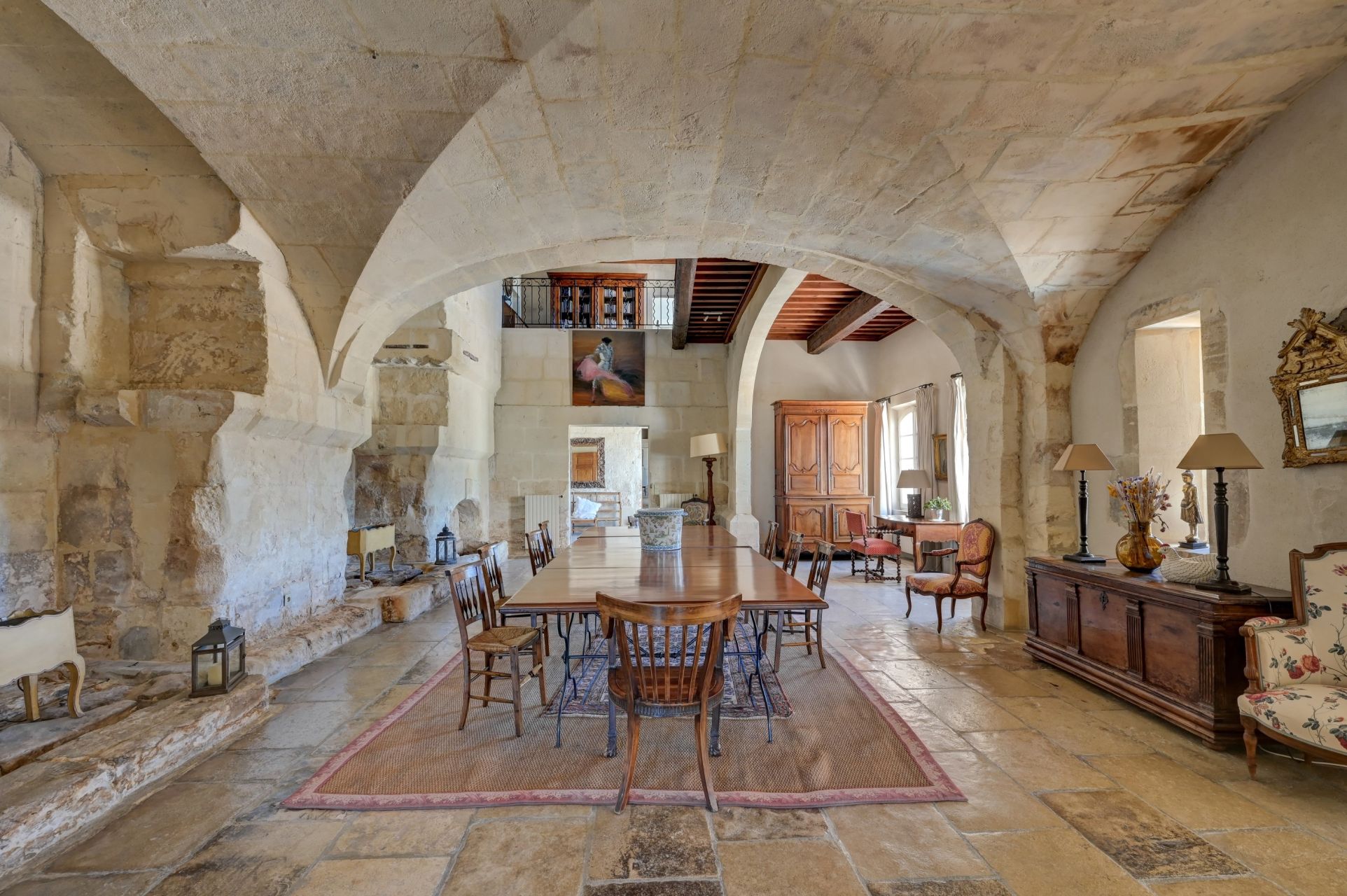 house 25 Rooms for sale on FONTVIEILLE (13990)