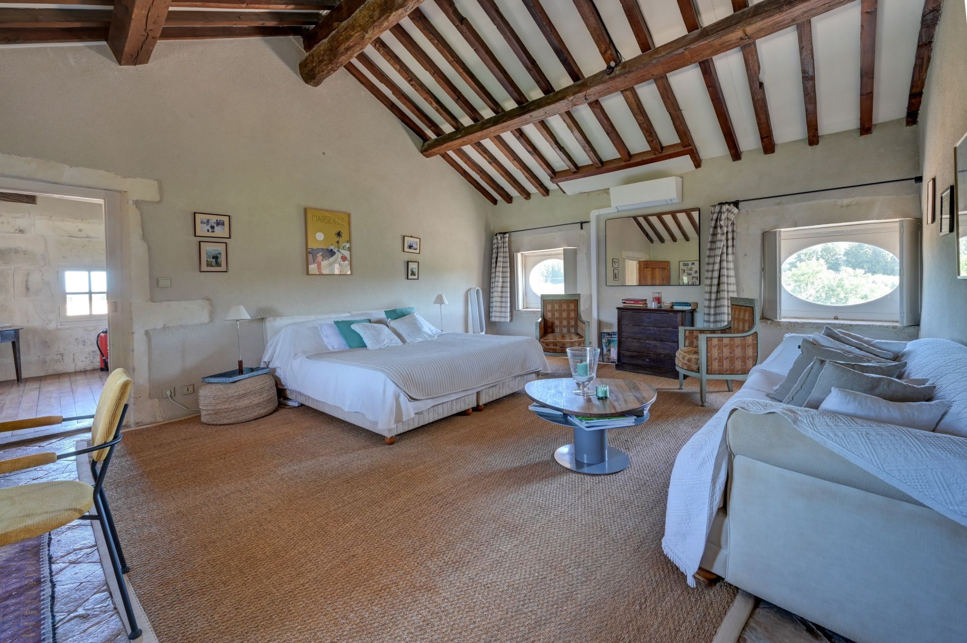 house 25 Rooms for sale on FONTVIEILLE (13990)