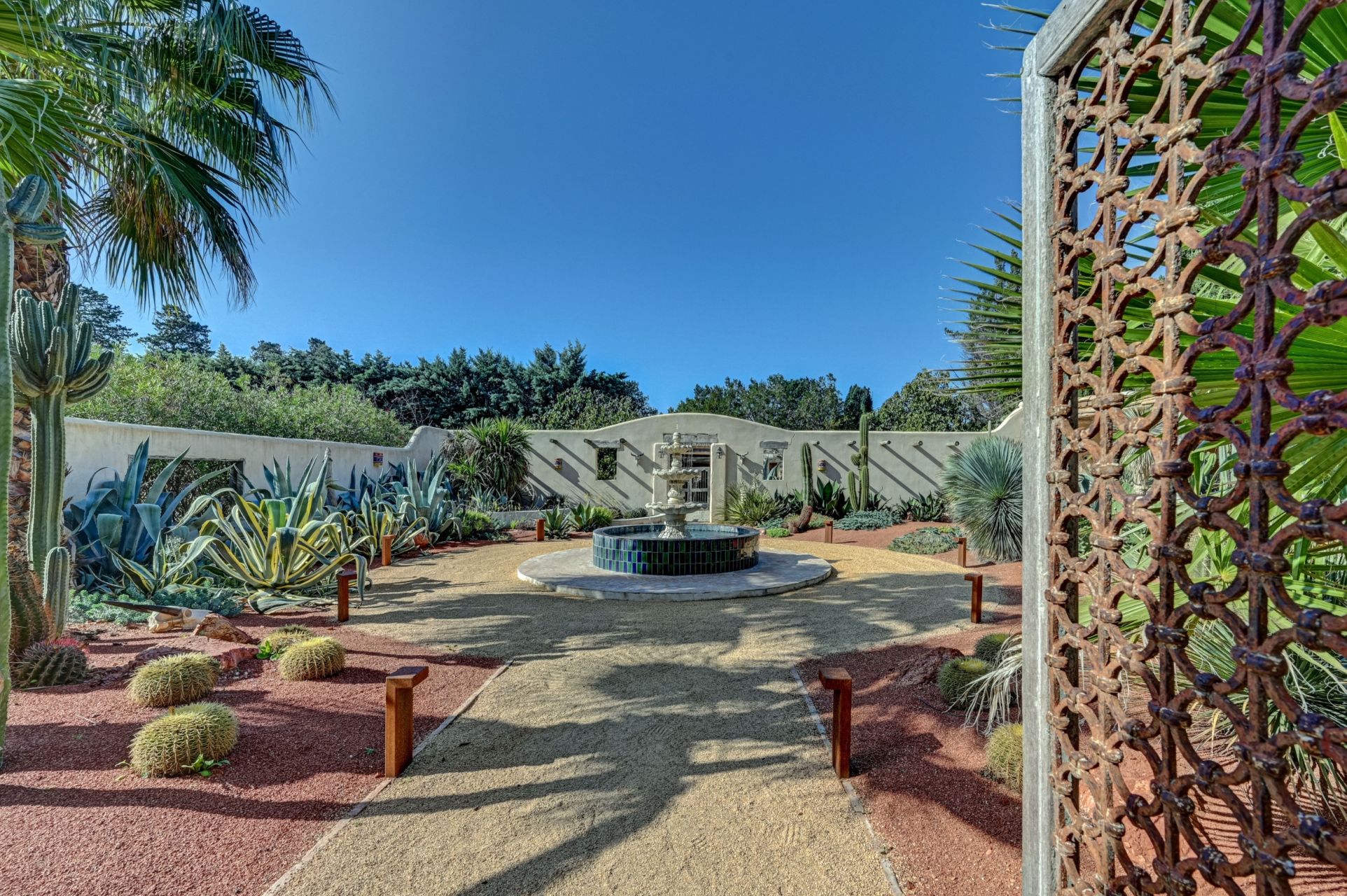 mas 12 Rooms for seasonal rent on ST REMY DE PROVENCE (13210)