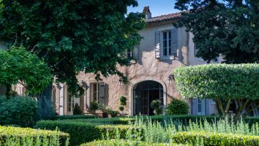 mas 12 Rooms for seasonal rent on ST REMY DE PROVENCE (13210)