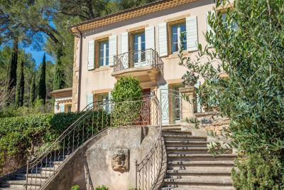 Vacances Maison Le Tholonet 13&nbsp;Pièces 755&nbsp;m²