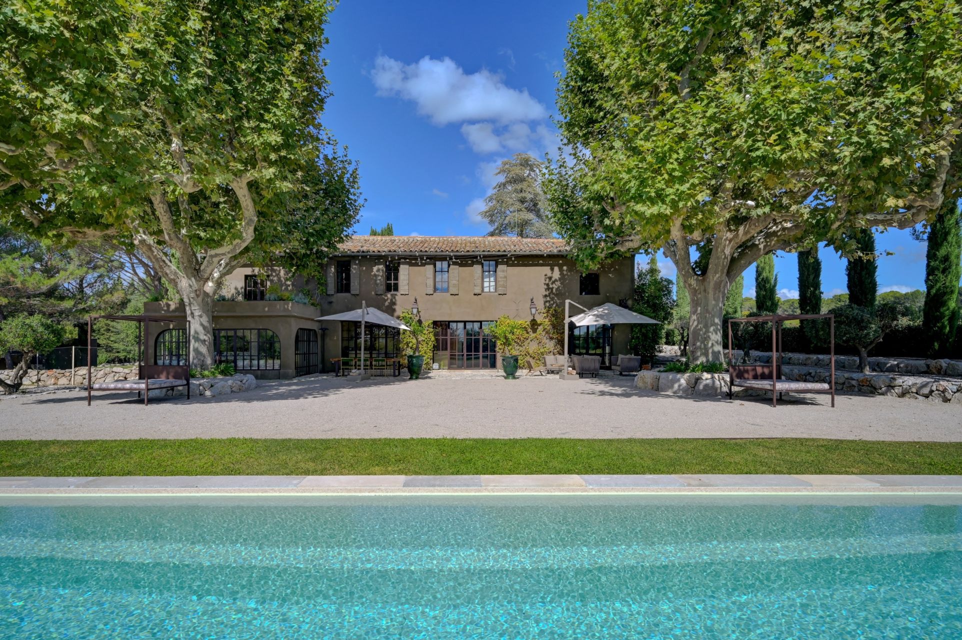 house 23 Rooms for sale on AIX EN PROVENCE (13100)