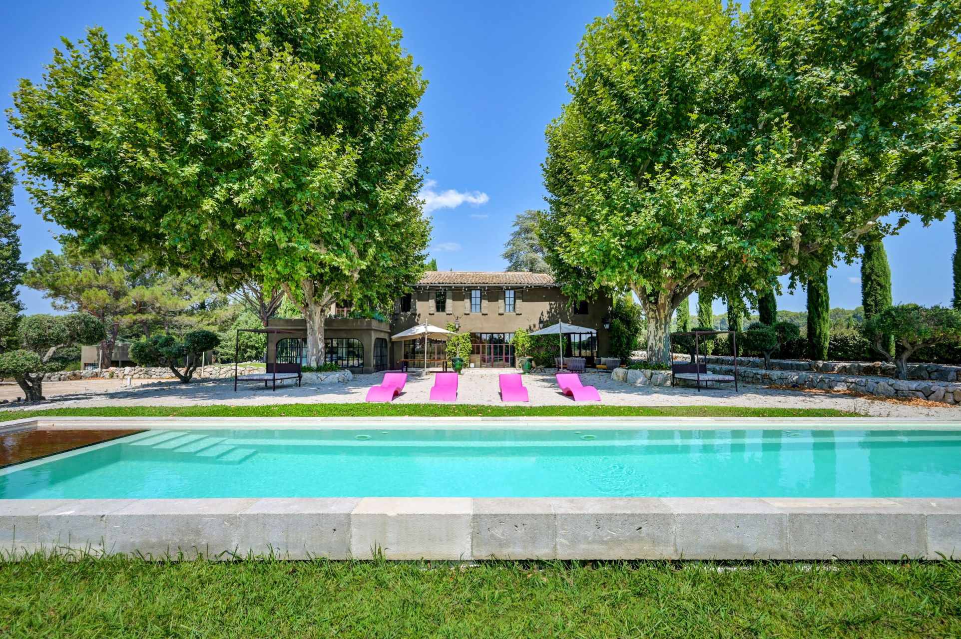 house 23 Rooms for sale on AIX EN PROVENCE (13100)