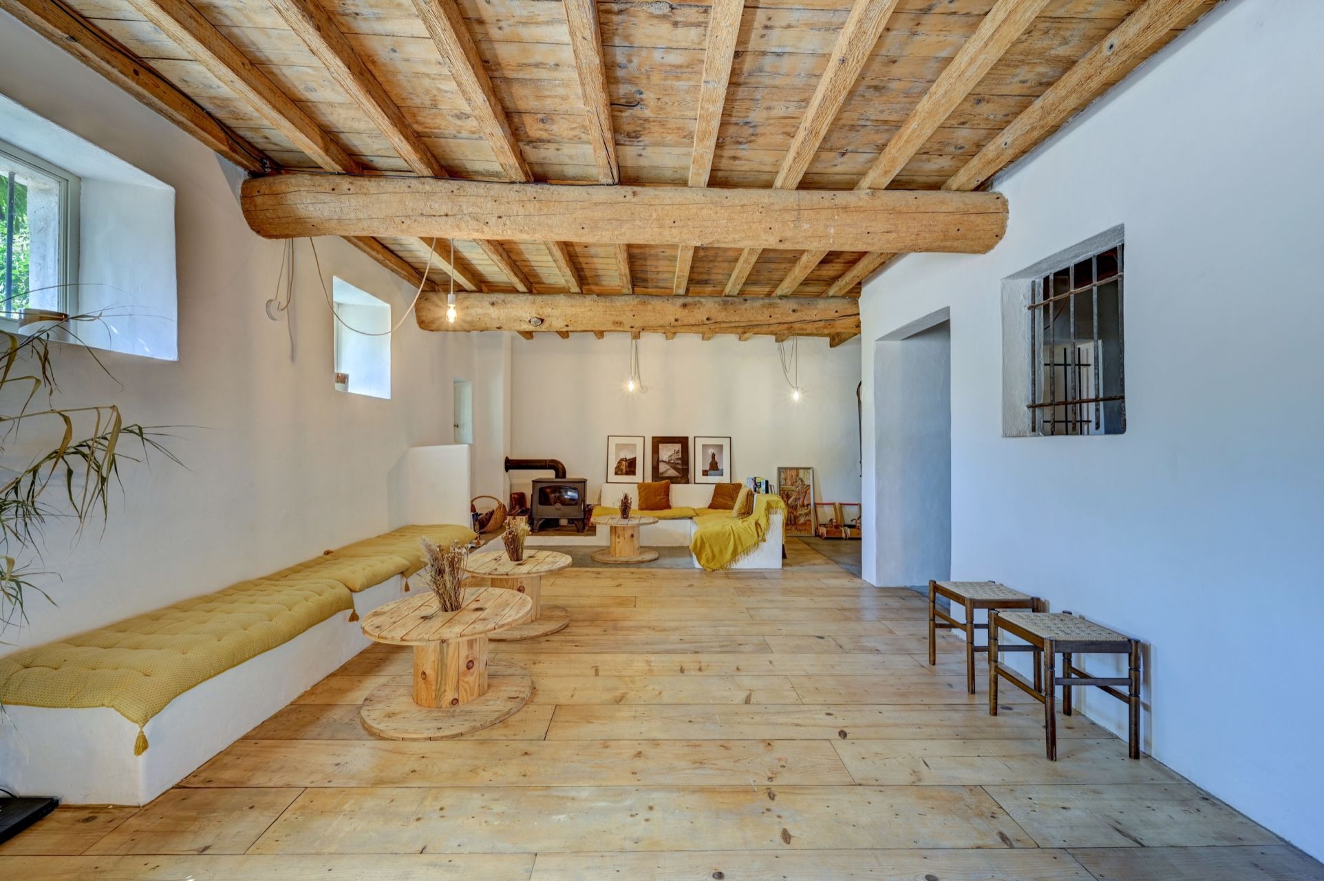mas 15 Rooms for sale on ARLES (13200)