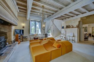 mas 15 Rooms for sale on ARLES (13200)