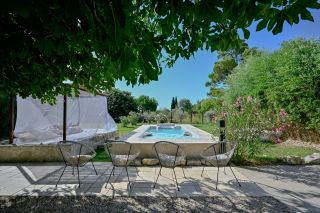 mas 15 Rooms for sale on ARLES (13200)