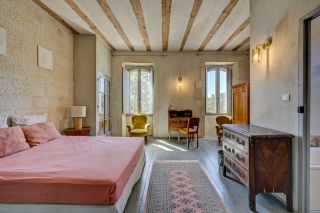 mas 15 Rooms for sale on ARLES (13200)