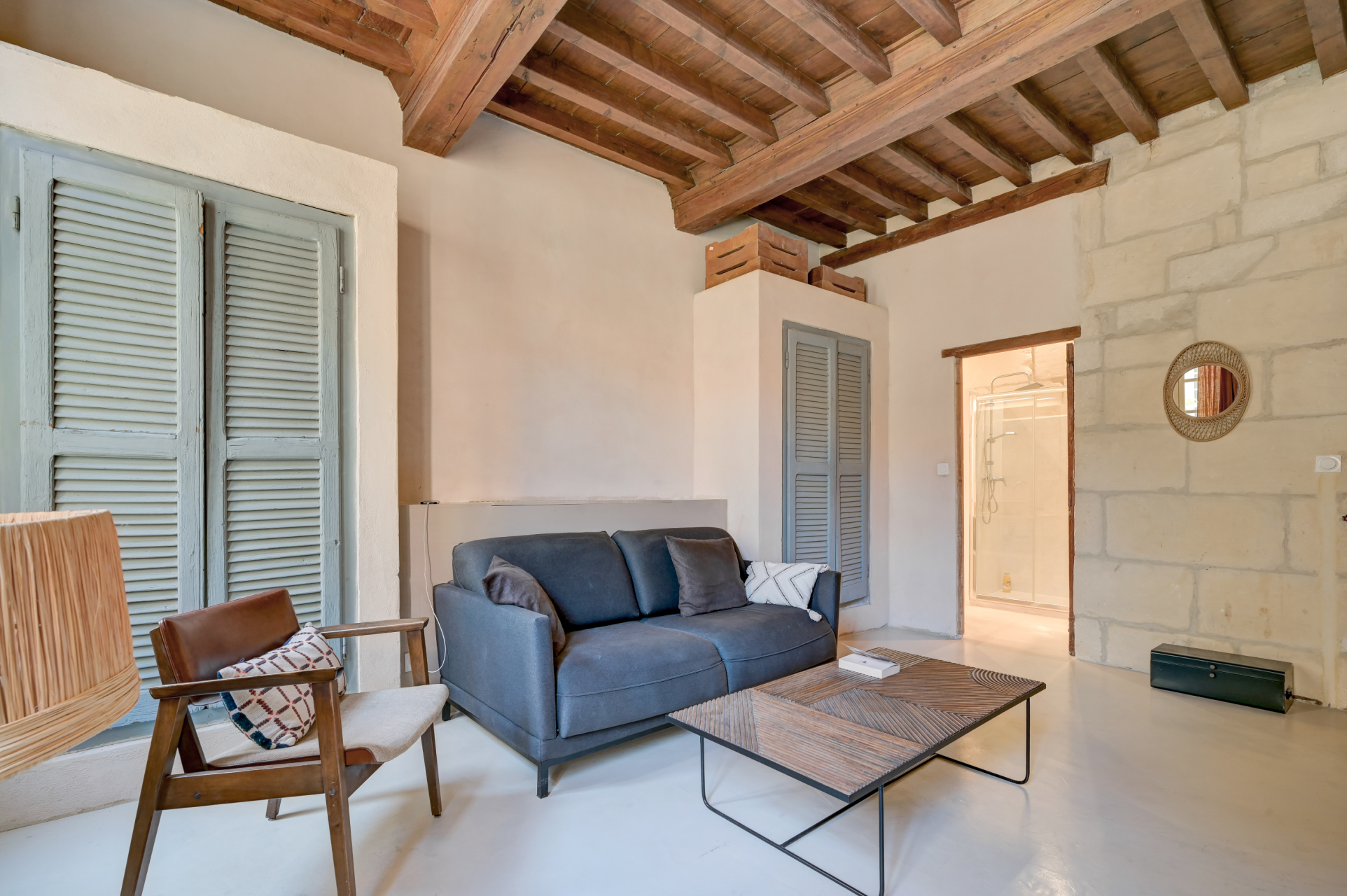 townhouse 4 Rooms for sale on ARLES (13200)