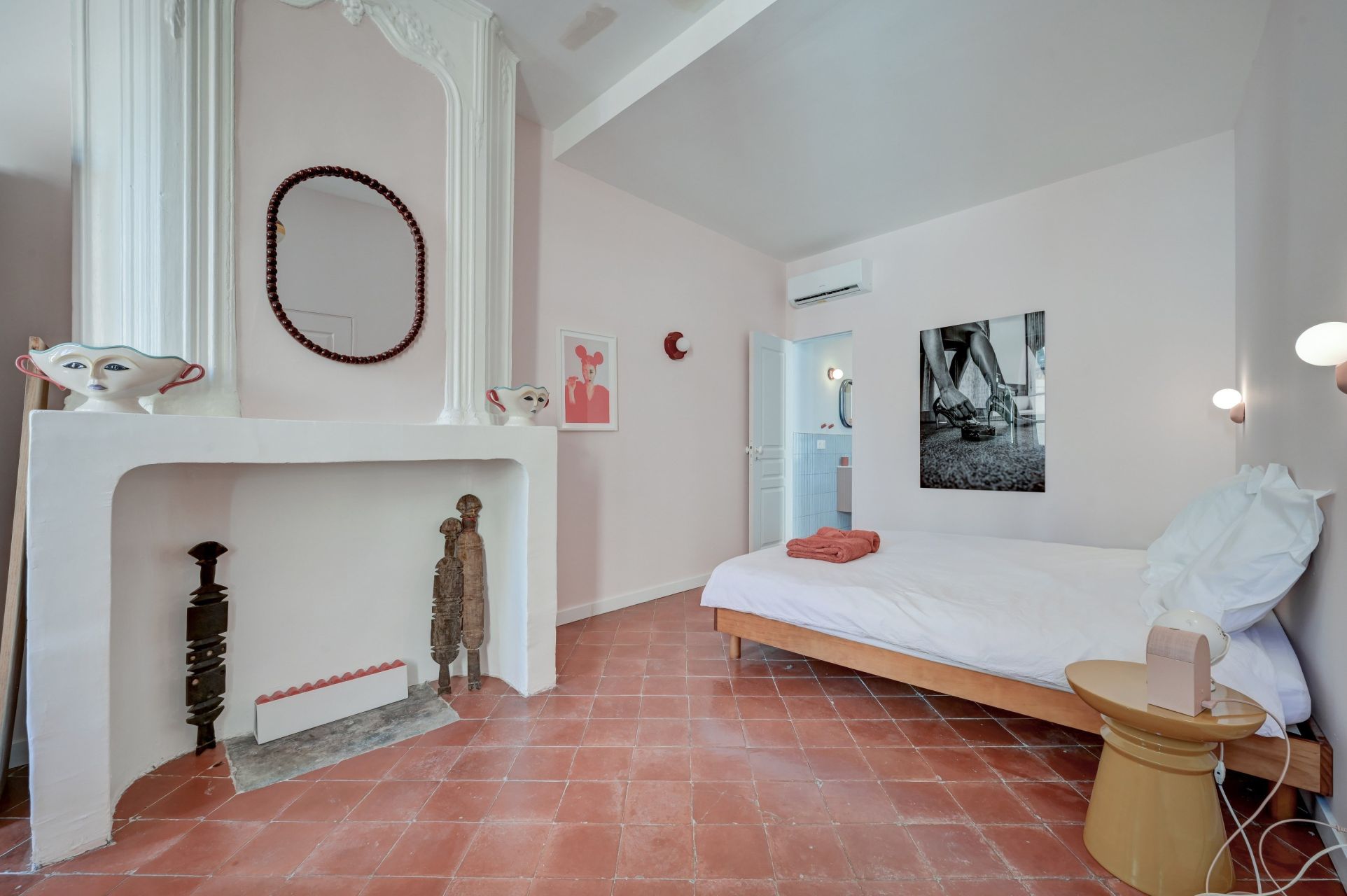 townhouse 6 Rooms for sale on ARLES (13200)