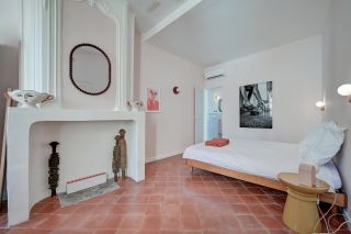 townhouse 6 Rooms for sale on ARLES (13200)