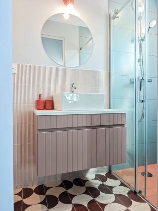 townhouse 6 Rooms for sale on ARLES (13200)